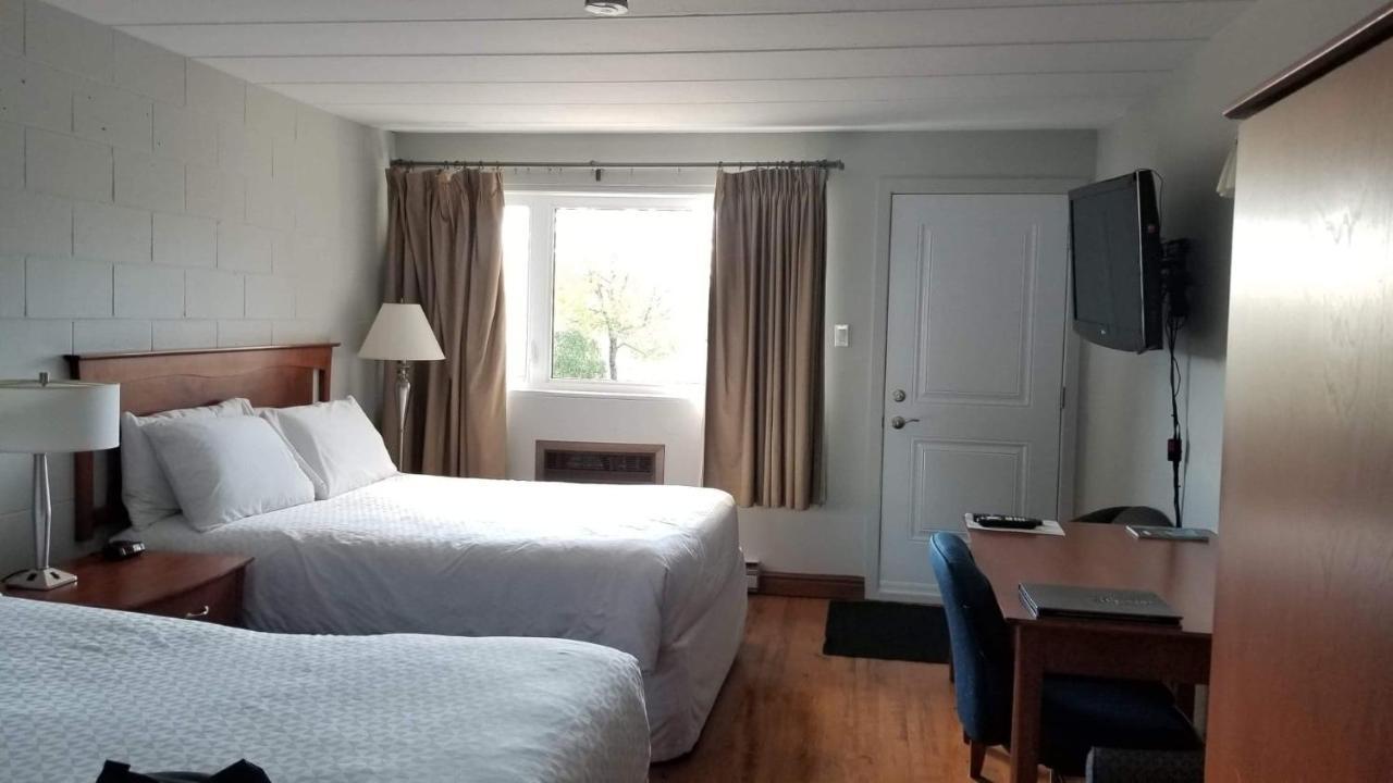 Auberge Happy Logis Lac-Etchemin Eksteriør bilde